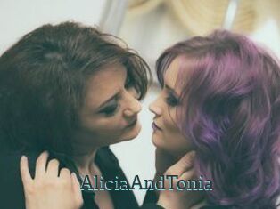 AliciaAndTonia
