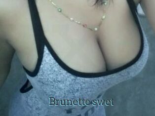 Brunette_swet