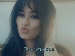 Brunette_mia