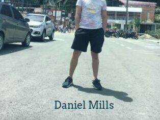 Daniel_Mills