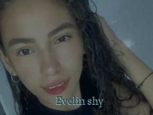 Evelin_shy