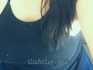 GiaMiley6996