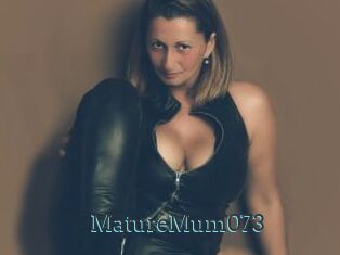 MatureMum073
