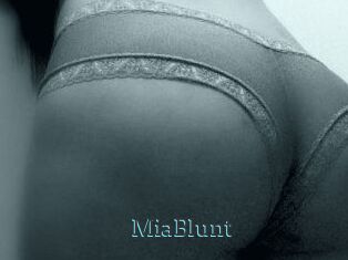 MiaBlunt