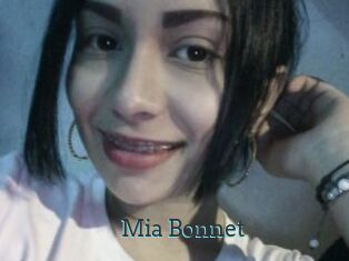 Mia_Bonnet