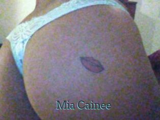 Mia_Cainee