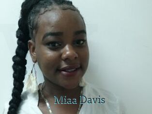 Miaa_Davis