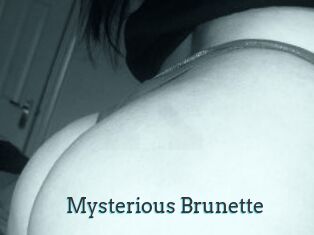 Mysterious_Brunette