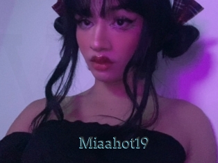 Miaahot19