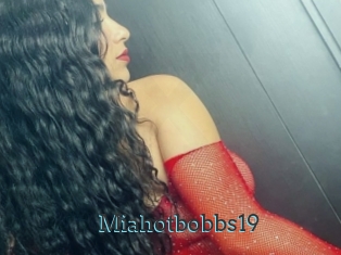 Miahotbobbs19