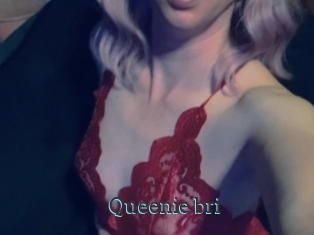 Queenie_bri