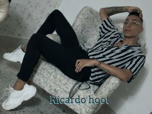Ricardo_hoot