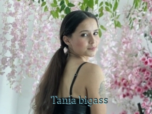 Tania_bigass