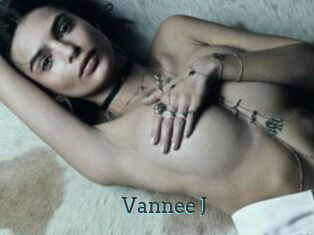 Vannee_J